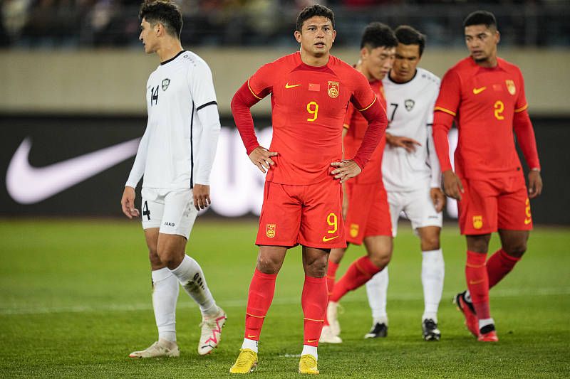 其中上场比赛，阿森纳在主场2-1力克狼队，球队目前依然保持在英超榜首的位置。